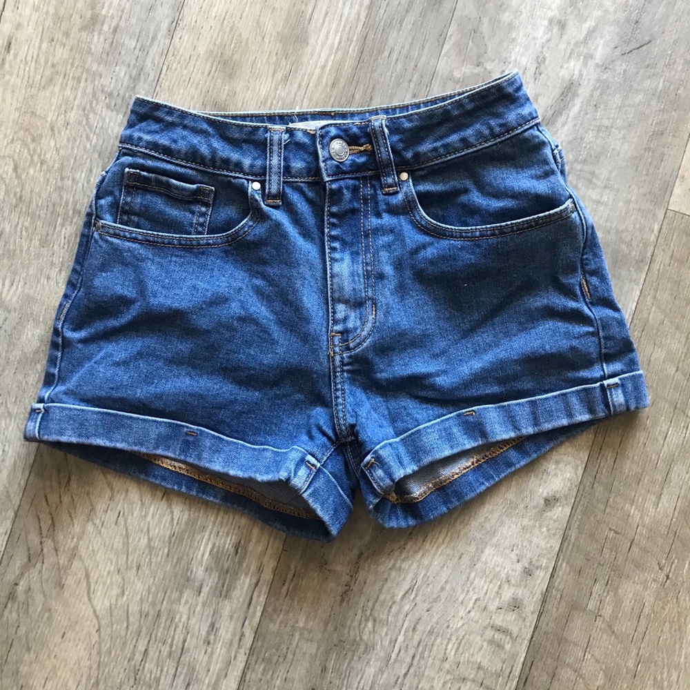 PacSun Medium Wash Stretch Mom Shorts